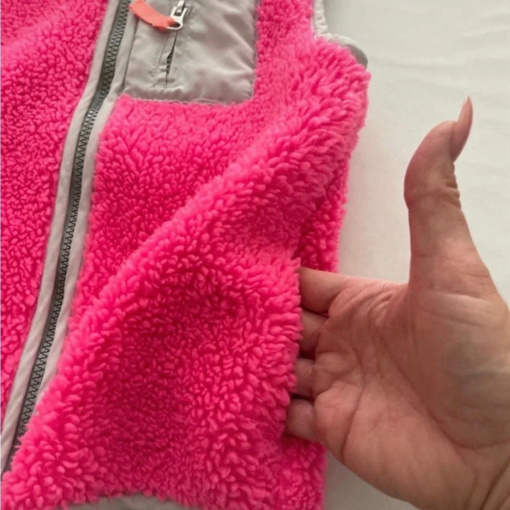 (NWOT) Carter’s Girl’s Pink Sherpa Vest, Size: 6